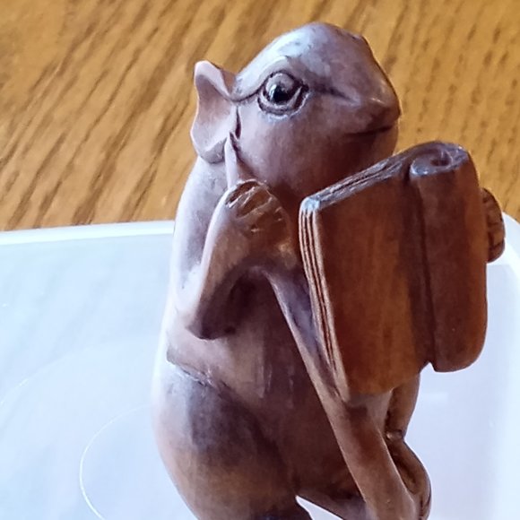 Hand Carved Wood Netsuke - Picture 9 of 9